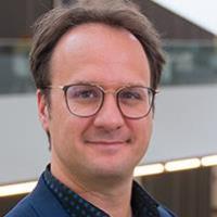 Profile photo of Jeffrey Stepnisky, expert at MacEwan University